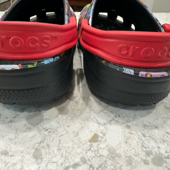 Crocs Classic Jon Burgerman all over print w/9 m/7 - Picture 2 of 8